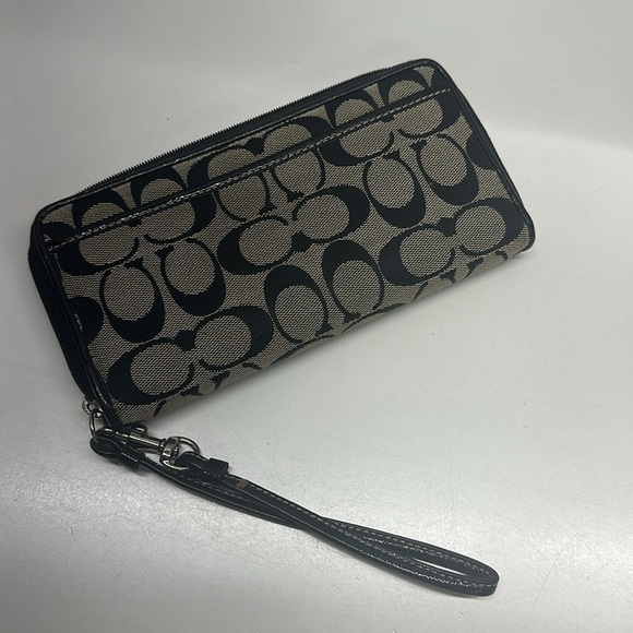 Coach Wristlet Wallet On Strap Monogram Signature Jacquard Zip Black 8" X 4.5" - Picture 1 of 8